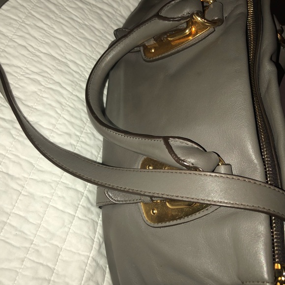 Gorgeous GREY PRADA BAG- **Make Me An Offer** - Picture 4 of 8